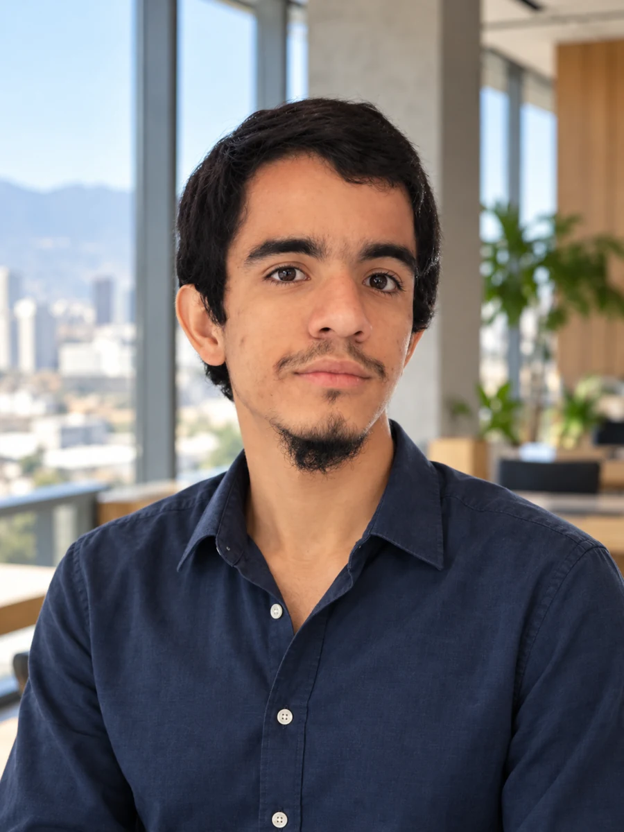 Retrato de una persona del equipo de Azit.