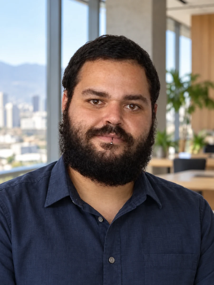 Retrato de una persona del equipo de Azit.